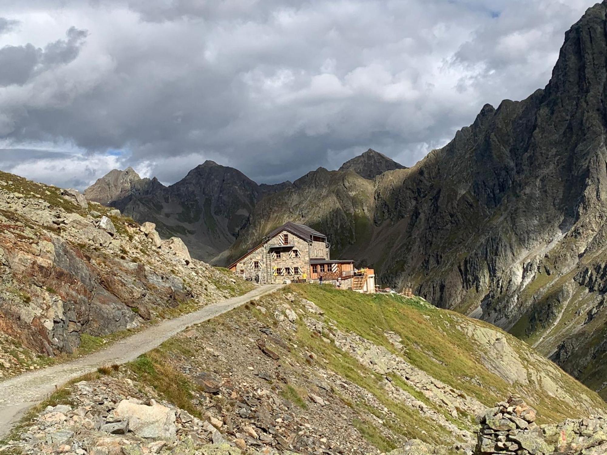 Haus Richard Falch - Inklusive Kostenloser Premium-Sommerkarte Sankt Anton am Arlberg Luaran gambar