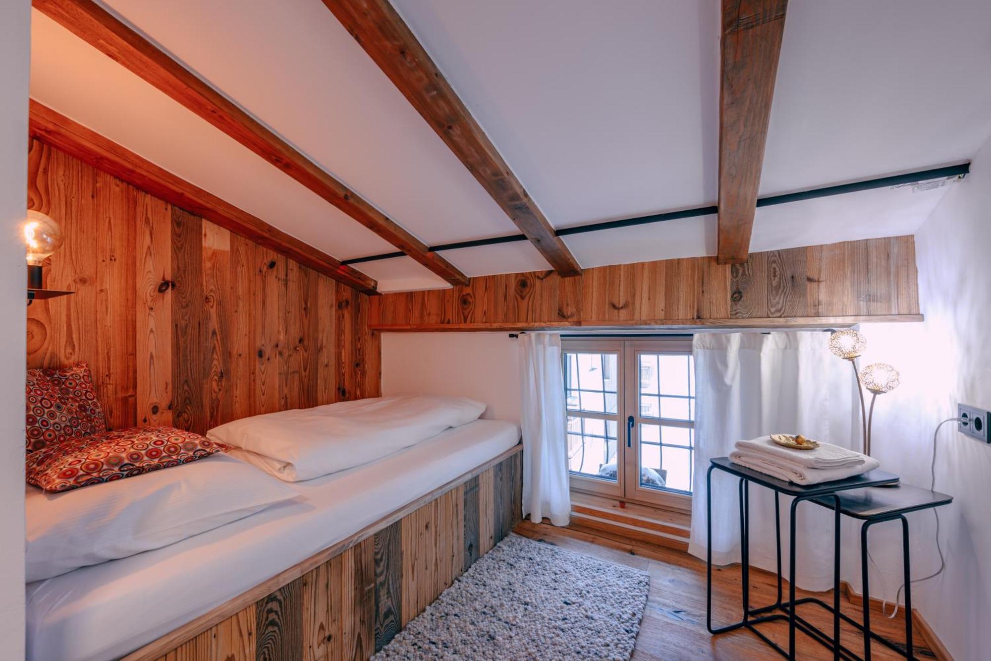 Haus Richard Falch - Inklusive Kostenloser Premium-Sommerkarte Sankt Anton am Arlberg Luaran gambar